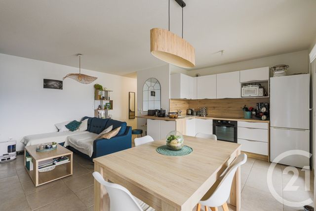 Appartement T3 à vendre - 3 pièces - 61.25 m2 - ECHIROLLES - 38 - RHONE-ALPES - Century 21 Victor Hugo