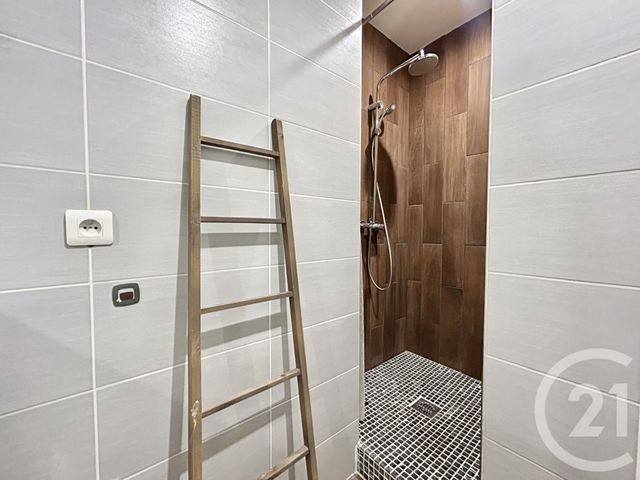 Appartement T2 à louer - 2 pièces - 40.16 m2 - GRENOBLE - 38 - RHONE-ALPES - Century 21 Victor Hugo