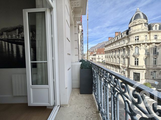 Appartement T2 à louer - 2 pièces - 40.16 m2 - GRENOBLE - 38 - RHONE-ALPES - Century 21 Victor Hugo