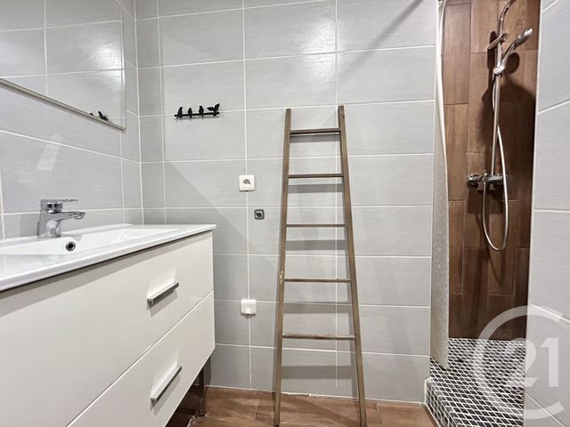 Appartement T2 à louer - 2 pièces - 40.16 m2 - GRENOBLE - 38 - RHONE-ALPES - Century 21 Victor Hugo