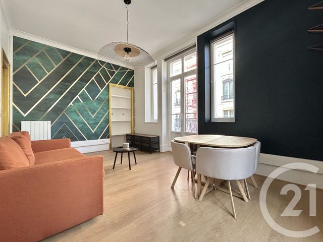 Appartement T2 à louer - 2 pièces - 40.16 m2 - GRENOBLE - 38 - RHONE-ALPES - Century 21 Victor Hugo