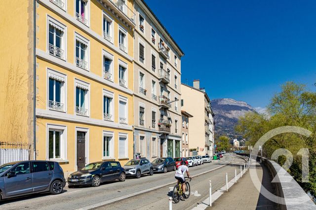 Appartement T4 à vendre - 4 pièces - 97.24 m2 - GRENOBLE - 38 - RHONE-ALPES - Century 21 Victor Hugo