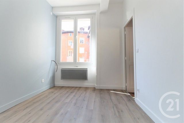 Appartement T2 à louer - 2 pièces - 38.75 m2 - GRENOBLE - 38 - RHONE-ALPES - Century 21 Victor Hugo