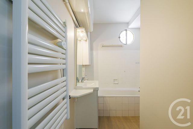 Appartement à vendre - 2 pièces - 37.0 m2 - GRENOBLE - 38 - RHONE-ALPES - Century 21 Victor Hugo