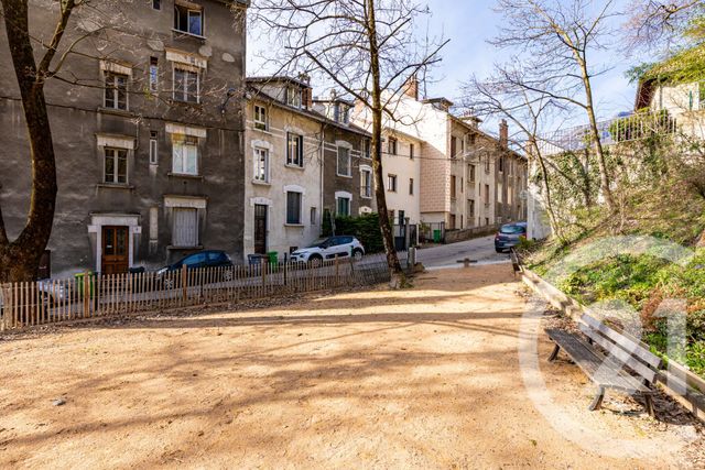 Appartement T2 à vendre - 2 pièces - 31.0 m2 - GRENOBLE - 38 - RHONE-ALPES - Century 21 Victor Hugo