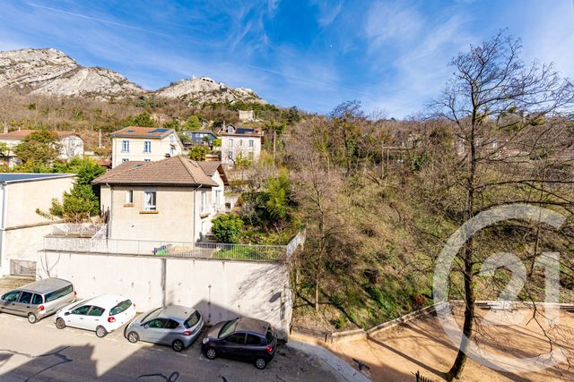 Appartement T2 à vendre - 2 pièces - 31.0 m2 - GRENOBLE - 38 - RHONE-ALPES - Century 21 Victor Hugo