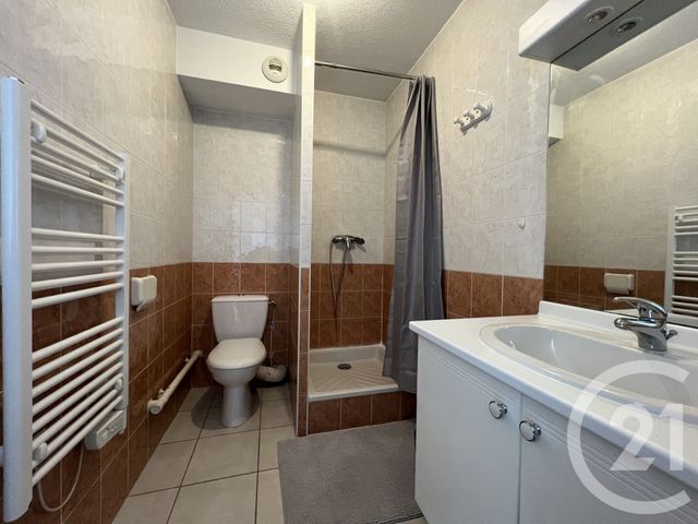 Appartement T2 à louer - 2 pièces - 30.68 m2 - ST MARTIN D HERES - 38 - RHONE-ALPES - Century 21 Victor Hugo