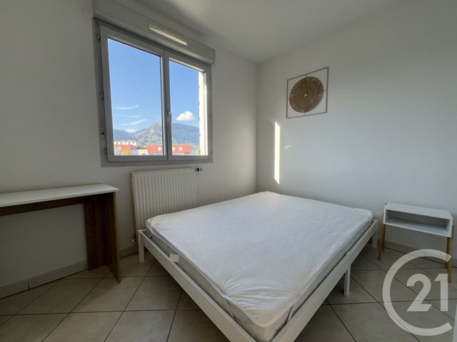 Appartement T2 à louer - 2 pièces - 30.68 m2 - ST MARTIN D HERES - 38 - RHONE-ALPES - Century 21 Victor Hugo