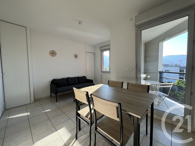 Appartement T2 à louer - 2 pièces - 30.68 m2 - ST MARTIN D HERES - 38 - RHONE-ALPES - Century 21 Victor Hugo