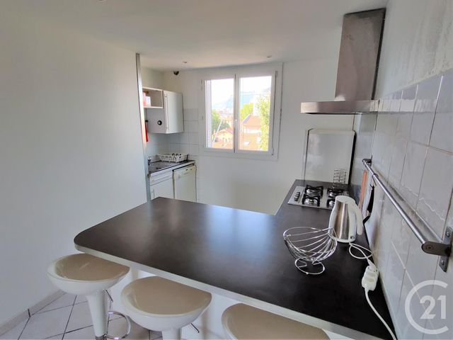 Appartement T3 à louer - 3 pièces - 53.02 m2 - GRENOBLE - 38 - RHONE-ALPES - Century 21 Victor Hugo