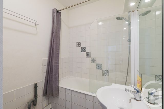 Appartement T3 à vendre - 3 pièces - 51.0 m2 - GRENOBLE - 38 - RHONE-ALPES - Century 21 Victor Hugo