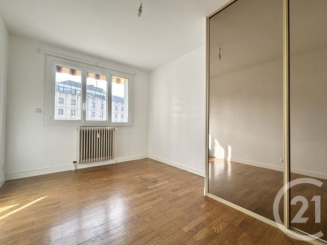 Appartement T3 à louer - 3 pièces - 66.0 m2 - GRENOBLE - 38 - RHONE-ALPES - Century 21 Victor Hugo
