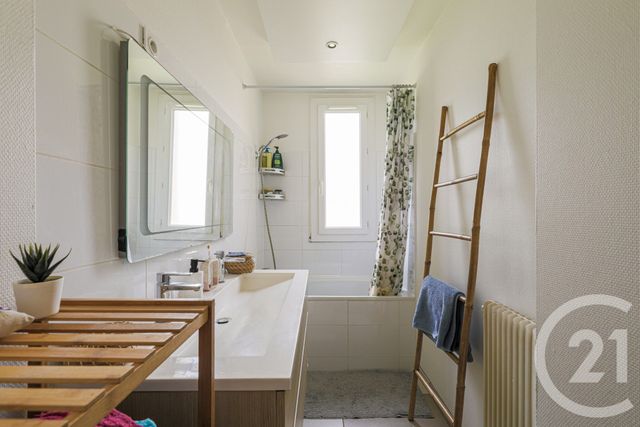 Appartement T4 à vendre - 3 pièces - 69.13 m2 - MEYLAN - 38 - RHONE-ALPES - Century 21 Victor Hugo