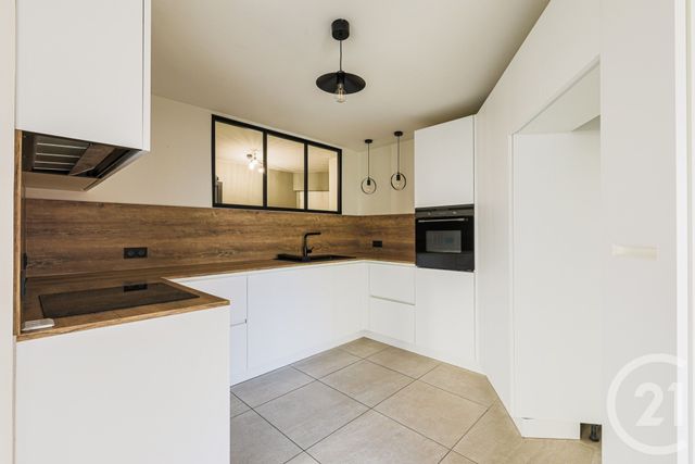 Appartement T5 à vendre - 5 pièces - 108.0 m2 - ECHIROLLES - 38 - RHONE-ALPES - Century 21 Victor Hugo