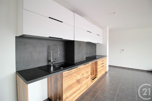 Appartement T3 à louer - 3 pièces - 67.5 m2 - SASSENAGE - 38 - RHONE-ALPES - Century 21 Victor Hugo