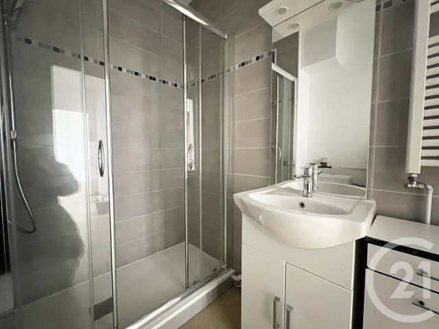 Appartement T2 à louer - 2 pièces - 42.38 m2 - SASSENAGE - 38 - RHONE-ALPES - Century 21 Victor Hugo