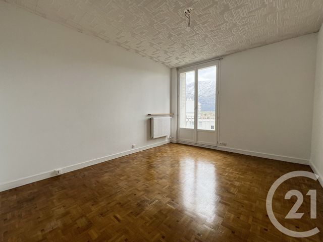 Appartement T2 à louer - 2 pièces - 42.38 m2 - SASSENAGE - 38 - RHONE-ALPES - Century 21 Victor Hugo