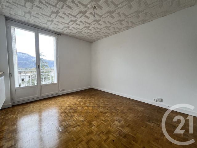 Appartement T2 à louer - 2 pièces - 42.38 m2 - SASSENAGE - 38 - RHONE-ALPES - Century 21 Victor Hugo