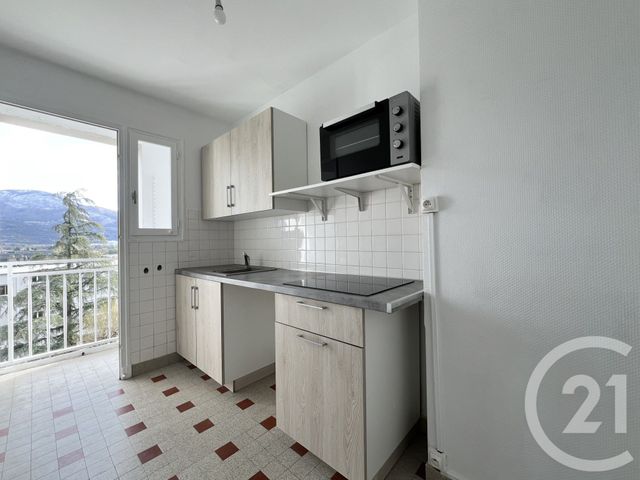 Appartement T2 à louer - 2 pièces - 42.38 m2 - SASSENAGE - 38 - RHONE-ALPES - Century 21 Victor Hugo