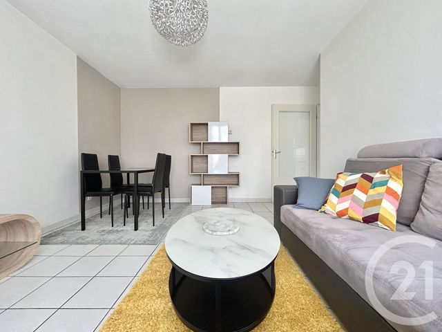 Appartement T2 à louer - 2 pièces - 48.39 m2 - GRENOBLE - 38 - RHONE-ALPES - Century 21 Victor Hugo