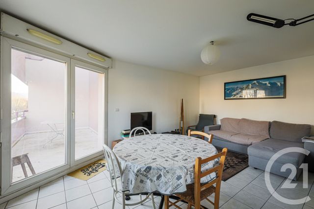 Appartement T2 à vendre - 2 pièces - 51.0 m2 - FONTAINE - 38 - RHONE-ALPES - Century 21 Victor Hugo