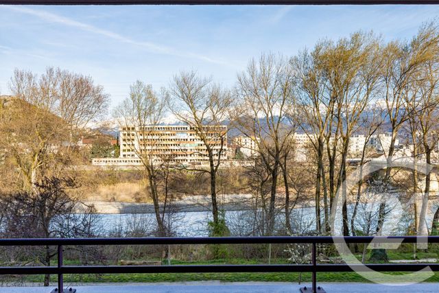 Appartement T2 à vendre - 2 pièces - 51.0 m2 - FONTAINE - 38 - RHONE-ALPES - Century 21 Victor Hugo