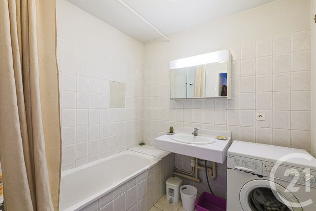 Appartement T2 à vendre - 2 pièces - 51.0 m2 - FONTAINE - 38 - RHONE-ALPES - Century 21 Victor Hugo