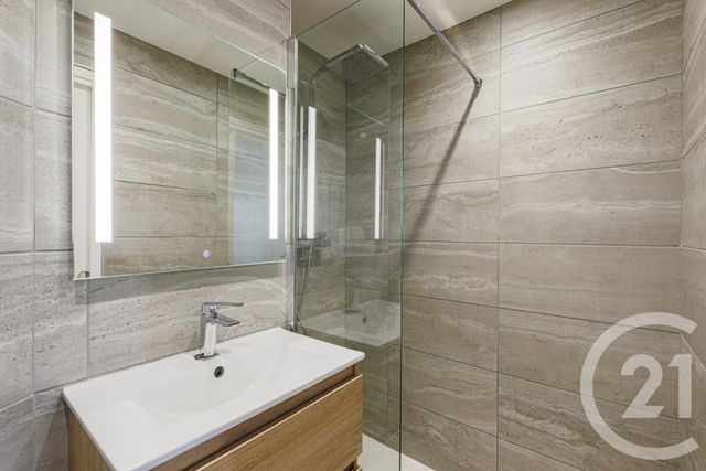 Appartement T5 à vendre - 5 pièces - 108.0 m2 - ECHIROLLES - 38 - RHONE-ALPES - Century 21 Victor Hugo