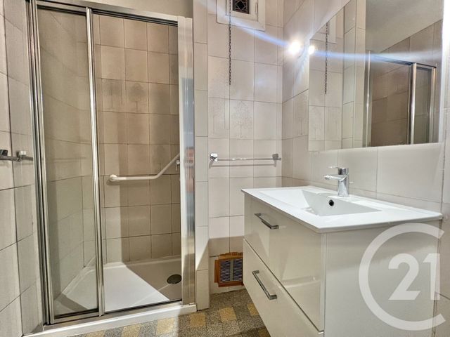 Appartement T3 à louer - 3 pièces - 71.81 m2 - GRENOBLE - 38 - RHONE-ALPES - Century 21 Victor Hugo