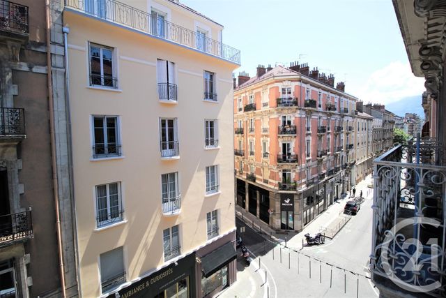 Appartement Studio à louer - 1 pièce - 34.8 m2 - GRENOBLE - 38 - RHONE-ALPES - Century 21 Victor Hugo