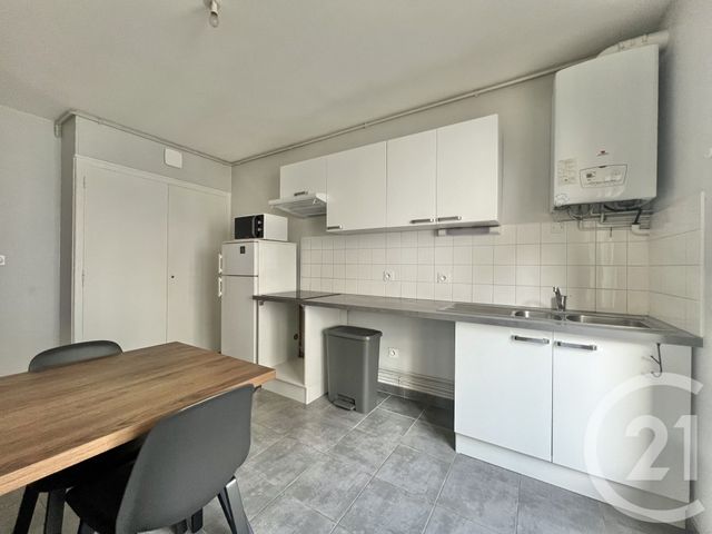 Appartement T3 à louer - 3 pièces - 75.88 m2 - GRENOBLE - 38 - RHONE-ALPES - Century 21 Victor Hugo