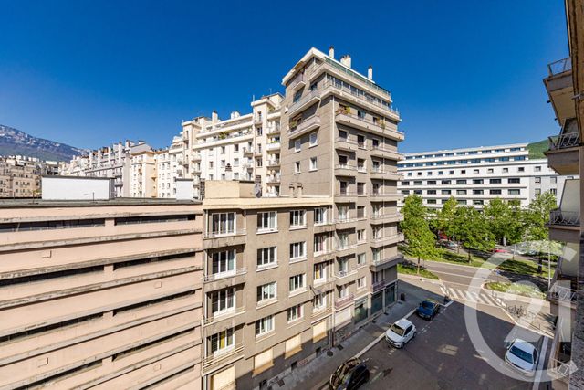 Appartement Studio à vendre - 1 pièce - 23.5 m2 - GRENOBLE - 38 - RHONE-ALPES - Century 21 Victor Hugo