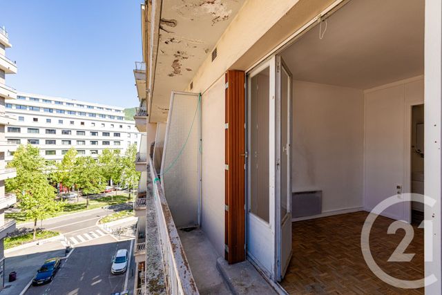 Appartement Studio à vendre - 1 pièce - 23.5 m2 - GRENOBLE - 38 - RHONE-ALPES - Century 21 Victor Hugo