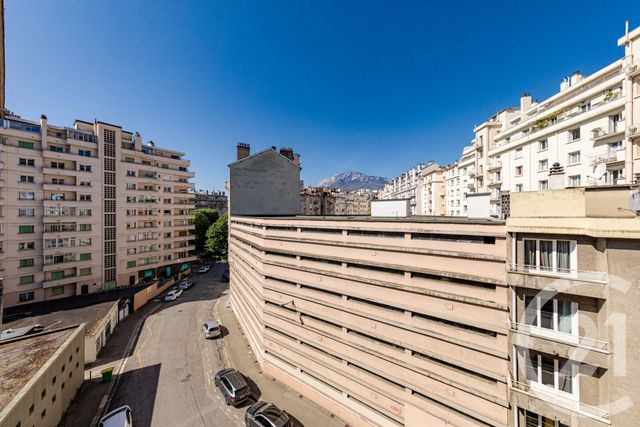 Appartement Studio à vendre - 1 pièce - 23.5 m2 - GRENOBLE - 38 - RHONE-ALPES - Century 21 Victor Hugo