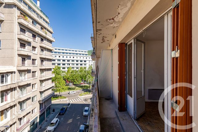Appartement Studio à vendre - 1 pièce - 23.5 m2 - GRENOBLE - 38 - RHONE-ALPES - Century 21 Victor Hugo