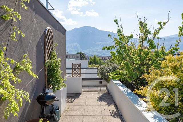 Appartement F3 à vendre - 3 pièces - 54.35 m2 - GRENOBLE - 38 - RHONE-ALPES - Century 21 Victor Hugo