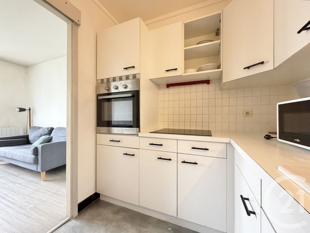 Appartement T4 à louer - 4 pièces - 60.3 m2 - GRENOBLE - 38 - RHONE-ALPES - Century 21 Victor Hugo