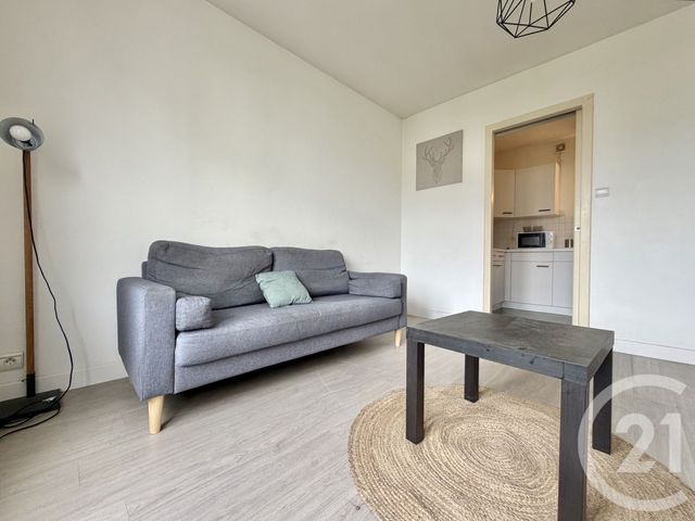Appartement T4 à louer - 4 pièces - 60.3 m2 - GRENOBLE - 38 - RHONE-ALPES - Century 21 Victor Hugo