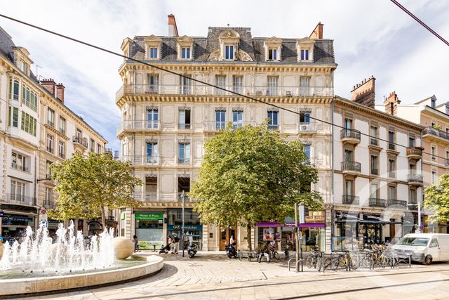 Appartement F2 à vendre - 2 pièces - 56.92 m2 - GRENOBLE - 38 - RHONE-ALPES - Century 21 Victor Hugo