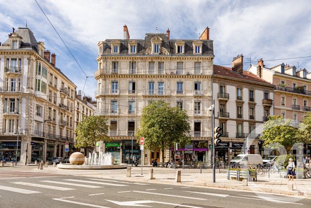 Appartement F2 à vendre - 2 pièces - 56.92 m2 - GRENOBLE - 38 - RHONE-ALPES - Century 21 Victor Hugo