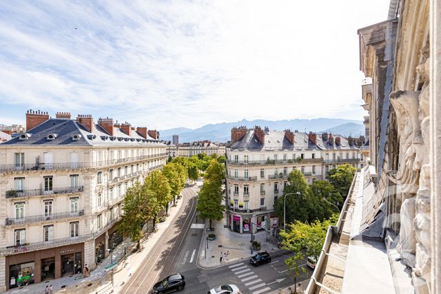 Appartement F2 à vendre - 2 pièces - 56.92 m2 - GRENOBLE - 38 - RHONE-ALPES - Century 21 Victor Hugo