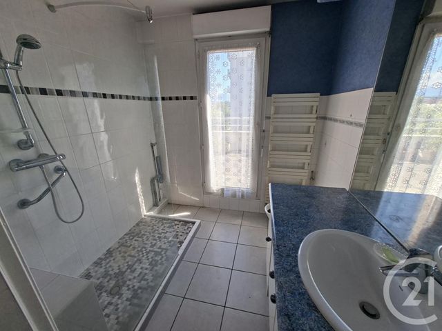 Appartement F4 à vendre - 4 pièces - 103.68 m2 - FONTAINE - 38 - RHONE-ALPES - Century 21 Victor Hugo