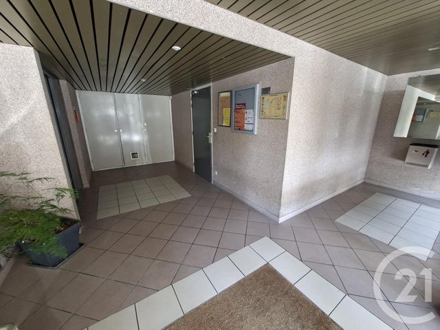 Appartement F4 à vendre - 4 pièces - 103.68 m2 - FONTAINE - 38 - RHONE-ALPES - Century 21 Victor Hugo