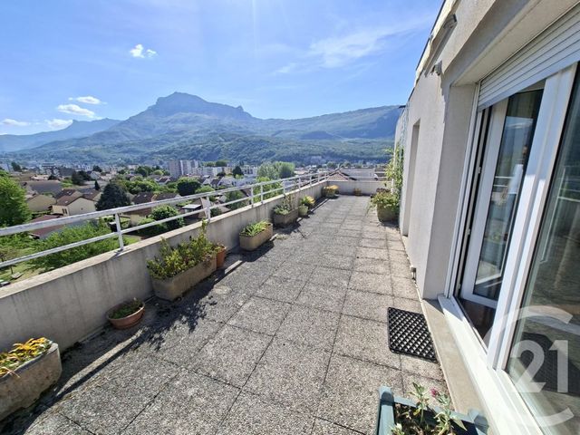 Appartement F4 à vendre - 4 pièces - 103.68 m2 - FONTAINE - 38 - RHONE-ALPES - Century 21 Victor Hugo