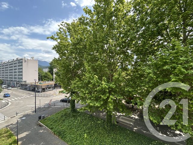 Appartement T2 à louer - 2 pièces - 39.78 m2 - GRENOBLE - 38 - RHONE-ALPES - Century 21 Victor Hugo
