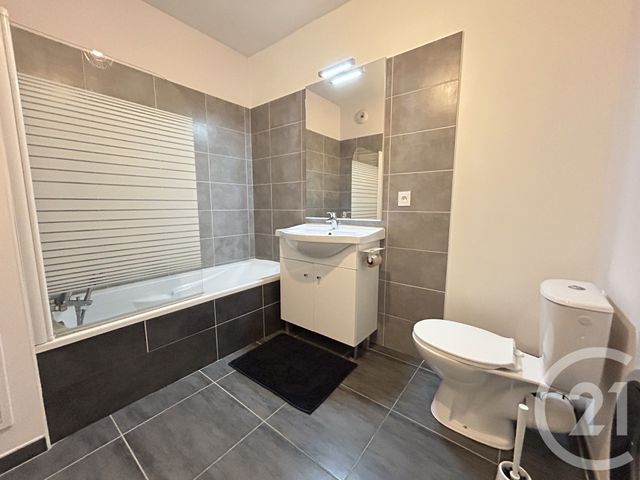 Appartement T2 à louer - 2 pièces - 39.78 m2 - GRENOBLE - 38 - RHONE-ALPES - Century 21 Victor Hugo