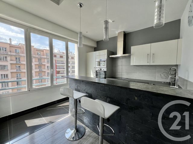 Appartement T2 à louer - 2 pièces - 72.05 m2 - GRENOBLE - 38 - RHONE-ALPES - Century 21 Victor Hugo