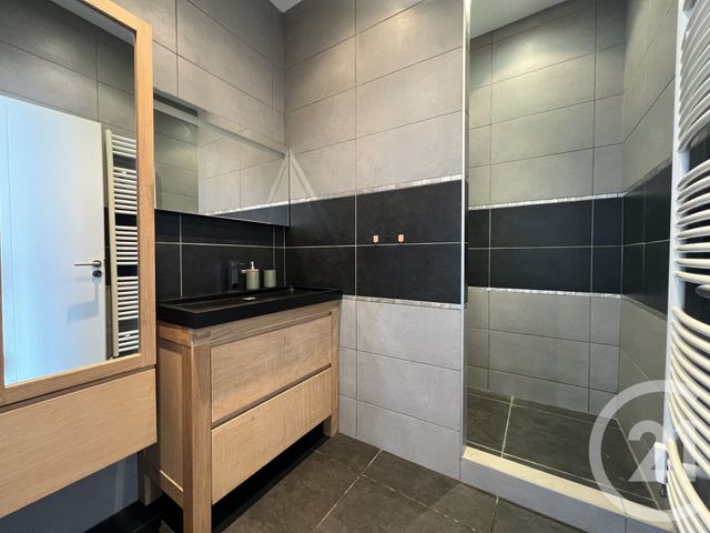Appartement T2 à louer - 2 pièces - 72.05 m2 - GRENOBLE - 38 - RHONE-ALPES - Century 21 Victor Hugo