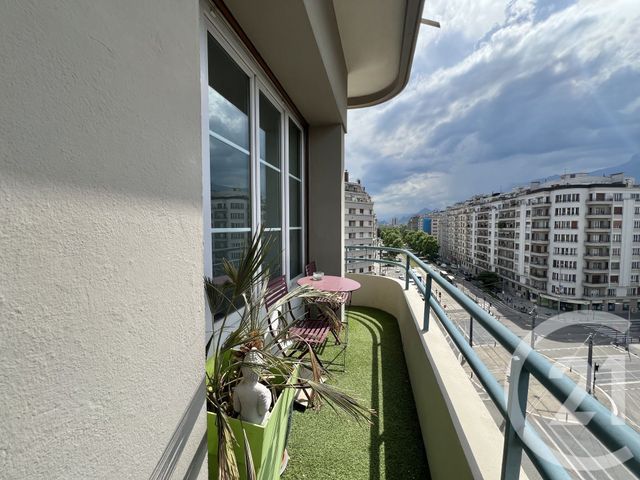 Appartement T2 à louer - 2 pièces - 72.05 m2 - GRENOBLE - 38 - RHONE-ALPES - Century 21 Victor Hugo