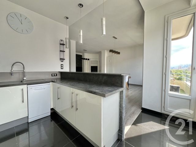 Appartement T2 à louer - 2 pièces - 72.05 m2 - GRENOBLE - 38 - RHONE-ALPES - Century 21 Victor Hugo